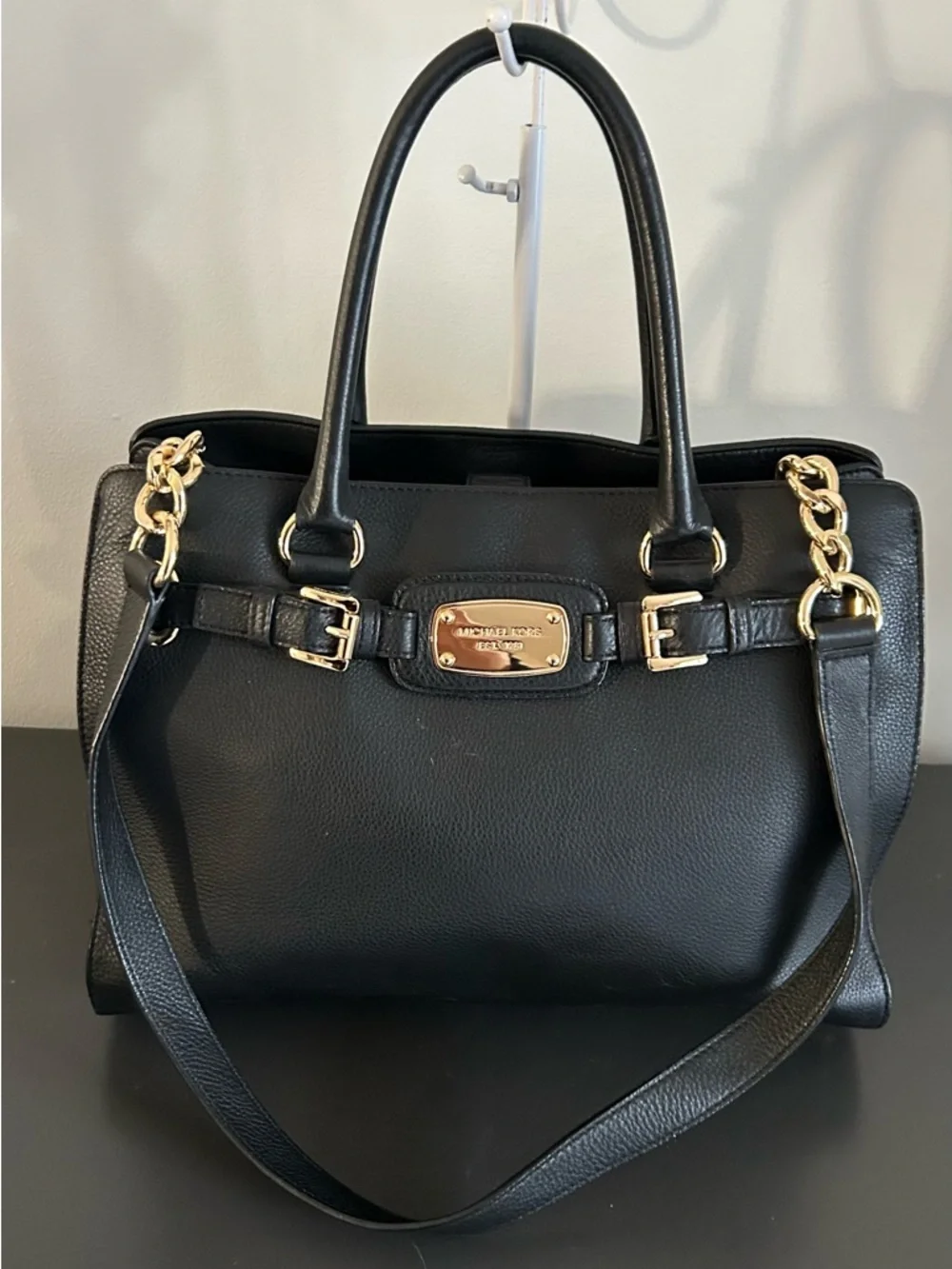 Michael Kors Black Leather Satchel Gold Hardware Shoulder Bag Crossbody - Picture 4 of 14